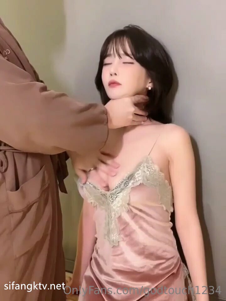 我老婆下班回家之后我没办法抗拒她-长裙无内裤超级火辣